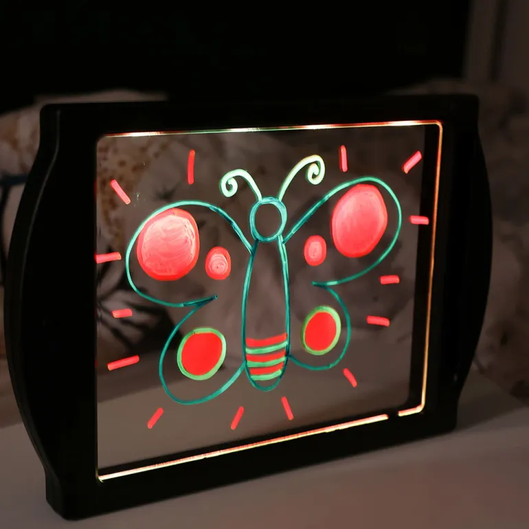 Marvin's Magic, Glow Art - Black