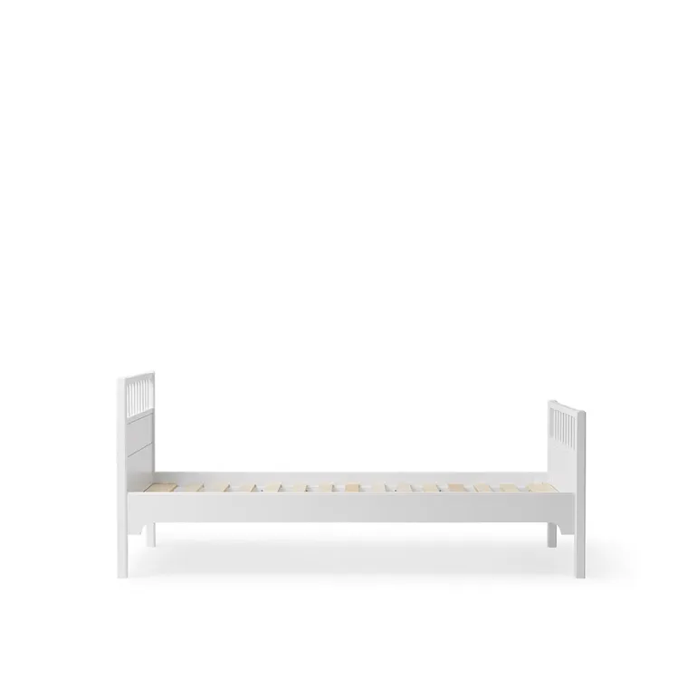 Oliver Furniture Seaside Bed – White