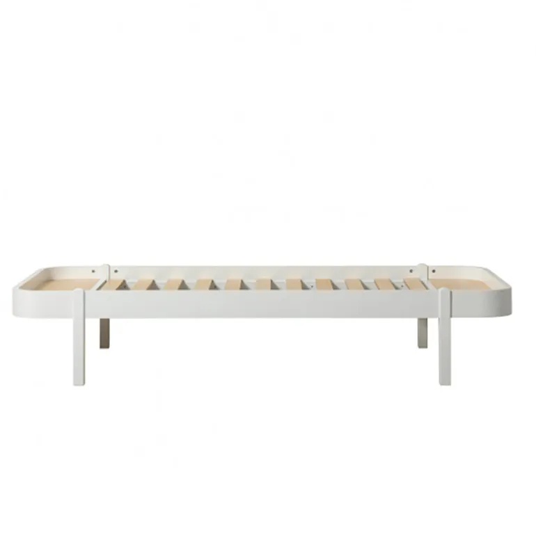 Oliver Furniture, Wood Lounger, 90 x 200 cm - White