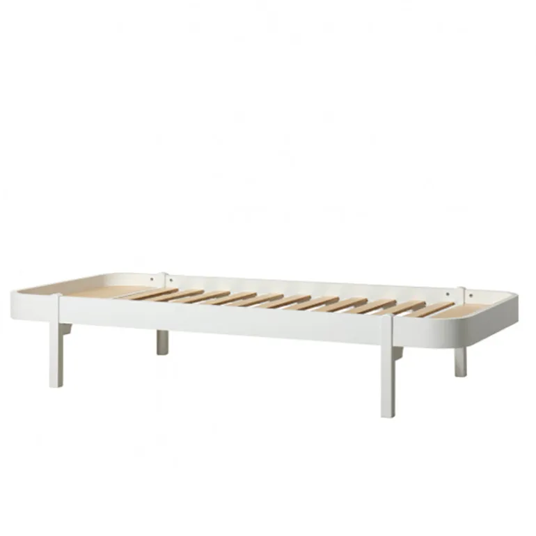 Oliver Furniture, Wood Lounger, 90 x 200 cm - White