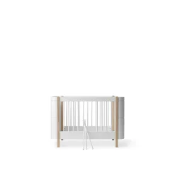 Oliver Furniture, Wood Mini+ Crib including Junior Kit – White/Oak