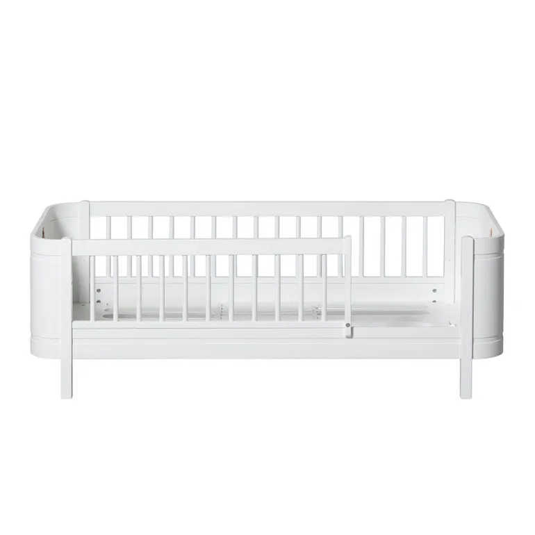 Oliver Furniture, Wood Mini+ Junior Bed - White