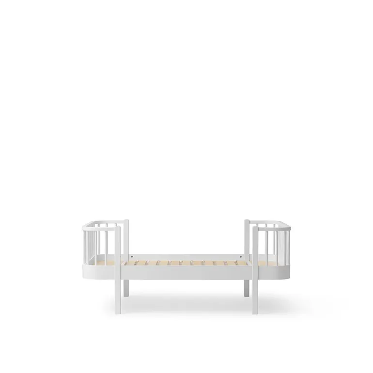 Oliver Furniture, Wood Original, Junior Bed – White