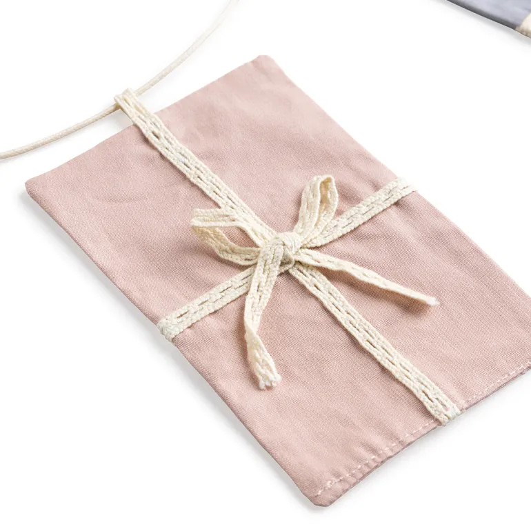 Sebra Birthday Garland with Gifts, Numbers 0-9, Organic Cotton