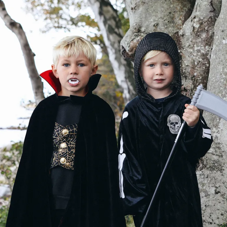 Souza Dracula Cape and Teeth, Size 4-8 Years